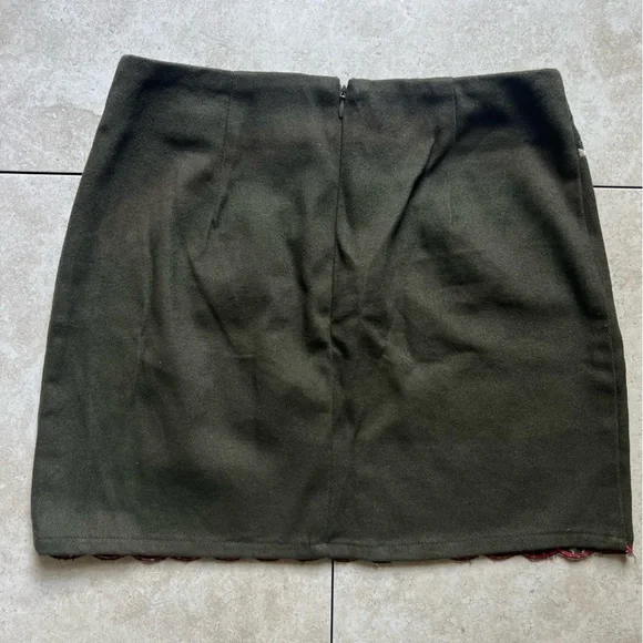 Francesca Women’s Skirt - Picture 3 of 4